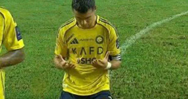 Ronaldo bu hərəkəti ilə diqqət çəkdi Foto