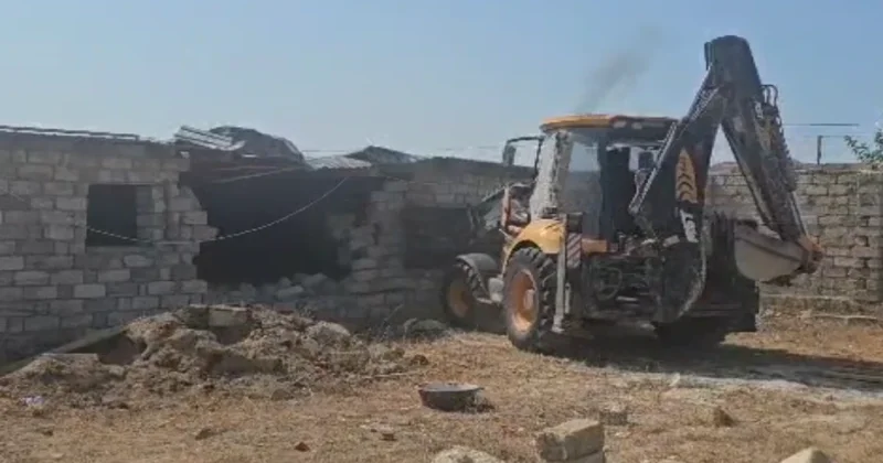 В Баку продолжается борьба с незаконными постройками ВИДЕО