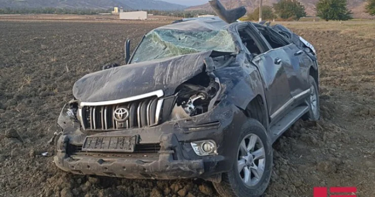 Ağstafada Prado aşdı, ölən var