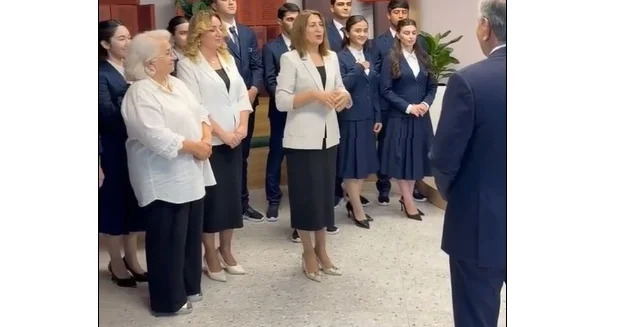 Директор школы в Физули выступил перед Президентом Ильхамом Алиевым и Шавкатом Мирзиёевым (ВИДЕО)