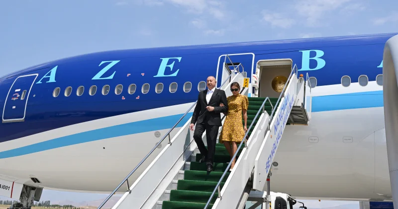 Prezident və birinci xanım Özbəkistana səfərə getdi
