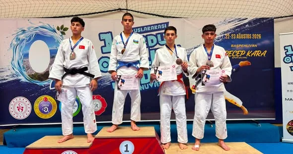 Millinin bütün üzvləri medal qazandı