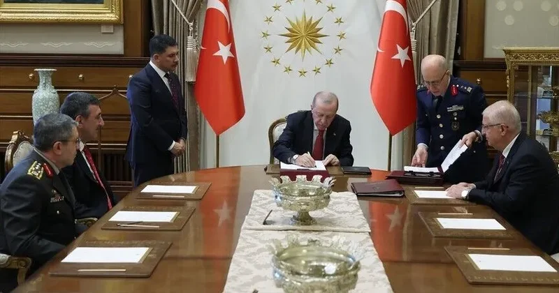 Ərdoğan generallarla bağlı önəmli qərarlar verdi