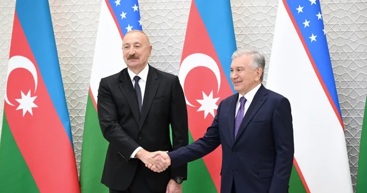 Президент Узбекистана Шавкат Мирзиёев награжден орденом Гейдар Алиев