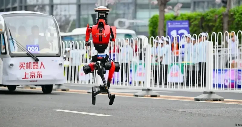 İnsanabənzər robotdan tarixi nəticə: 100 metrə 9,32 saniyə