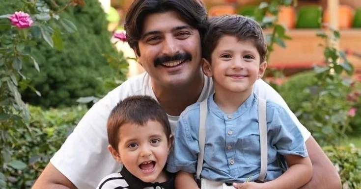 Muraddan oğulları ilə bağlı paylaşım FOTO