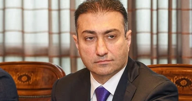 Anar Bayramov Elnur Azadxanovu da İŞDƏN ÇIXARIR FOTO