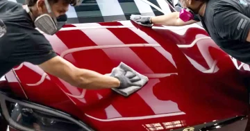 Teslanın baş dizayneri Model S ni saxladı...