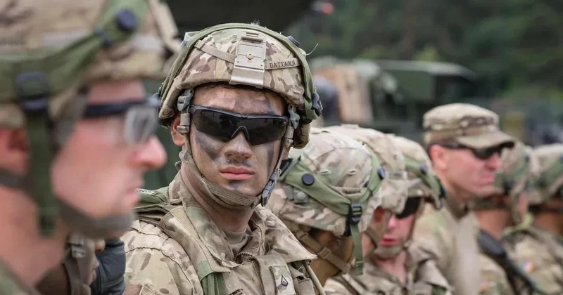 FT: США рассматривают возможность сокращения военного контингента в Персидском заливе