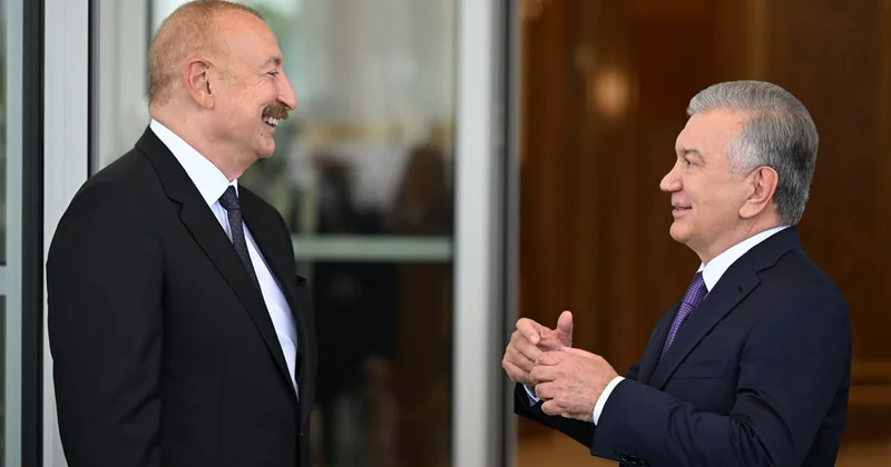 Prezident Daşkənddə Müstəqillik abidəsini ziyarət etdi