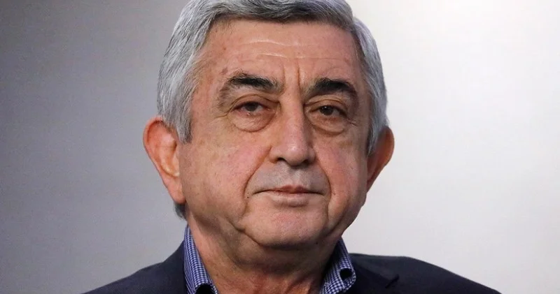 Sarqsyanı torpaqları satmaqda ittiham etdi