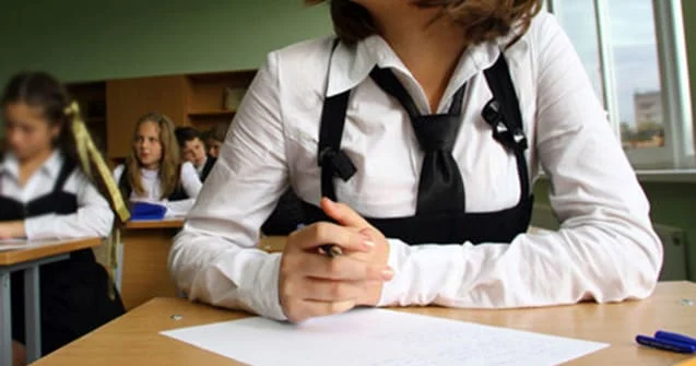 Şagirdlər xarici dili sərbəst seçə bilərmi? Sosioloqdan açıqlama