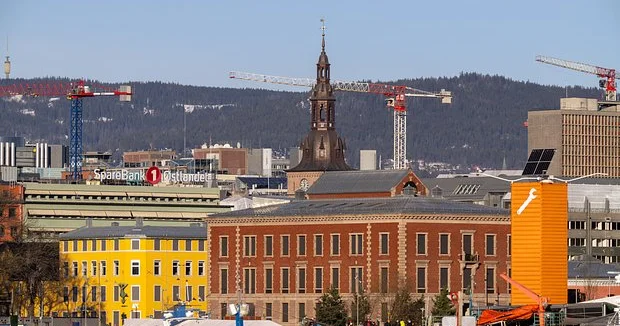 Norveç Rusiyanı hava məkanını pozmaqda ittiham EDİB
