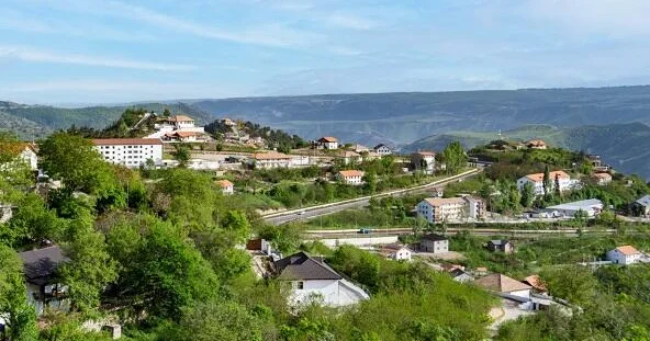 Laçına daha 20 ailə yola salındı