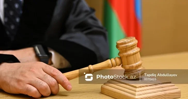 Бакинский суд приговорил экс таможенника к пяти годам заключения