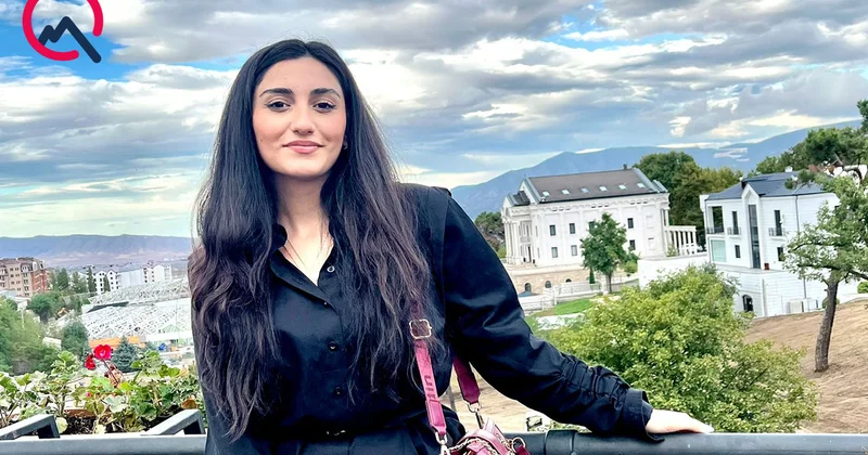 Kim deyərdi ki, bir gün tək dərdim orada islanan saçlarım olacaq?!