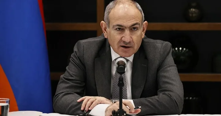 Paşinyandan etiraf: Konstitusiyamız xalqa nifrət qazandırır