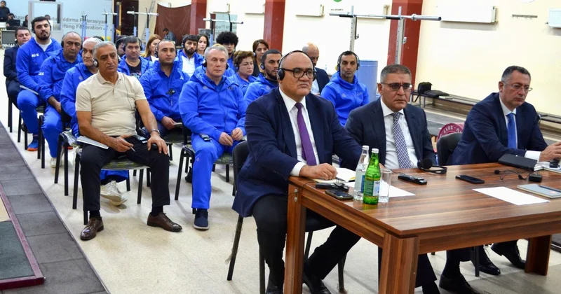 Bakıda beynəlxalq ağırlıqqaldırma vebinarı keçirilib