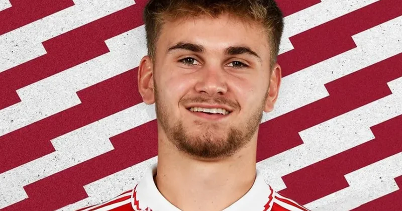 İngiltərə klubunun futbolçusu reanimasiyaya yerləşdirilib