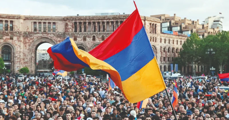 İrəvanda siyasi “hərarət” yüksəlir
