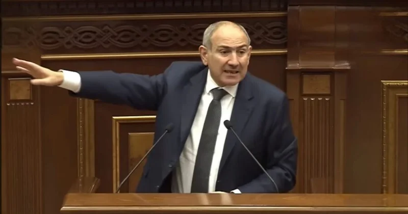 Paşinyan onlara qəzəbləndi: Ciblərinə manatları doldurub, qaçdılar