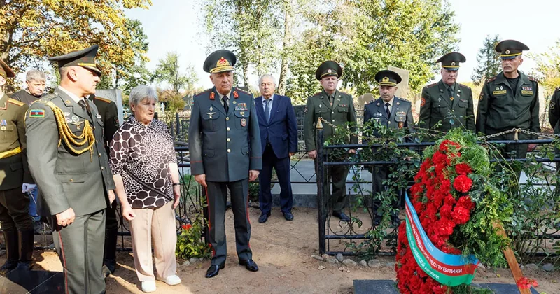 Керим Велиев посетил в Беларуси могилу Национального героя Азербайджана ФОТО