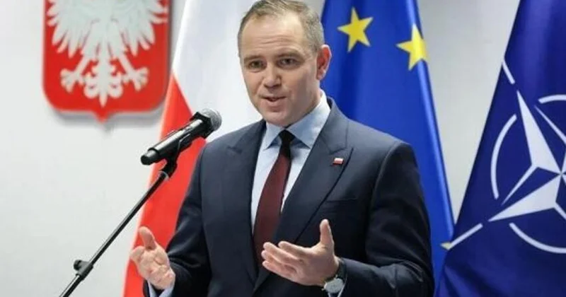 Polşa prezidenti BMT nin iclas zalında nikotin tərkibli maddə qəbul etdi VİDEO