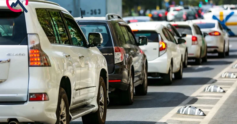 Tıxacda bu avtomobillərə dərhal yol verin!