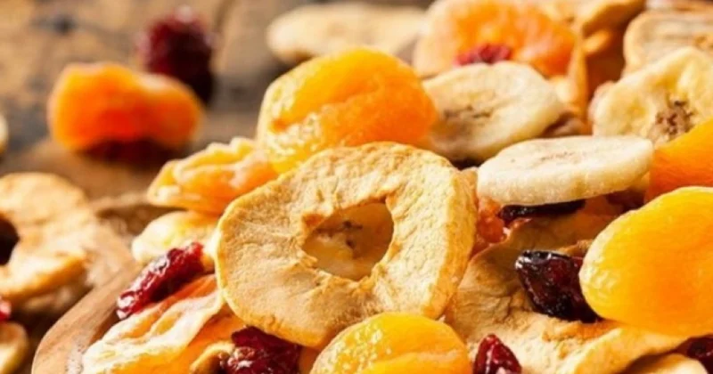 Şəkərli diabet xəstələrinin nəzərinə: Meyvə qurusu, yoxsa təzə meyvə?