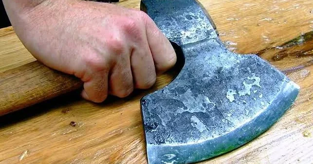 Убил жену кухонным топором: суд вынес приговор об убийстве в Агджабединском районе