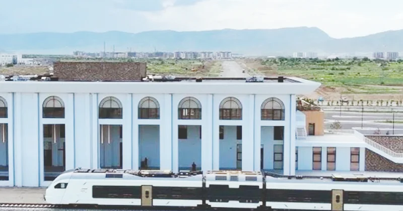 Azad Qarabağın polad magistralı