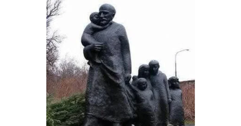 Uşaqlarla birlikdə qaz kamerasına gedən Yanuş Korçak KONKRET
