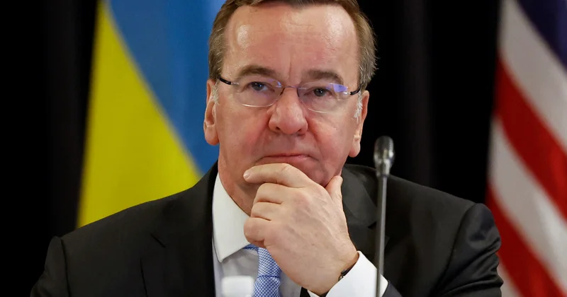 Глава Минобороны Германии опроверг заявления о закупках устаревшего оружия для армии