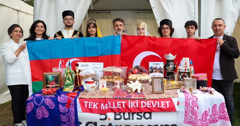 Bursada Azərbaycan mədəniyyəti və mətbəxi tanıdıldı FOTOLAR
