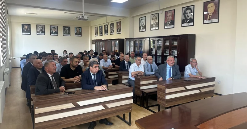 Türkiyənin Koç Universitetinin professoru BDU da məruzə edib