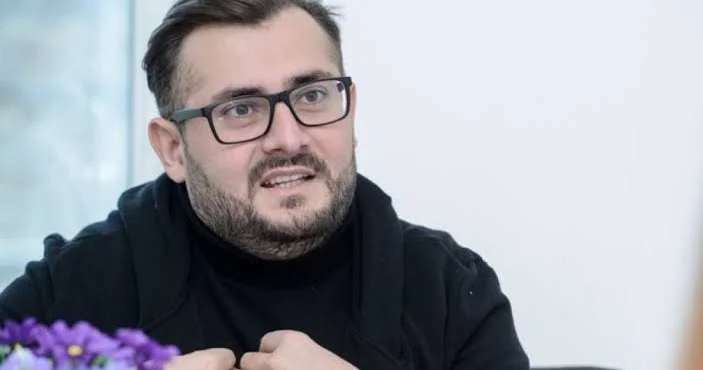 Murad Arif özünü ağıllı sayıb bəzi valideynlərə “axmaq” dedi