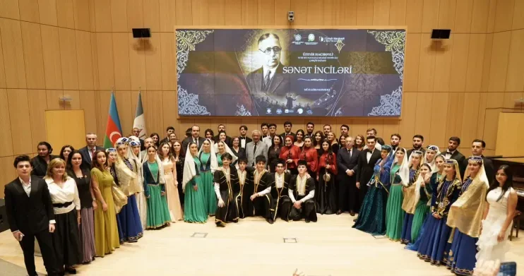 MEMİM in “Sənət inciləri” layihəsi üzrə ADA Universitetində mühazirə konsert keçirildi FOTO