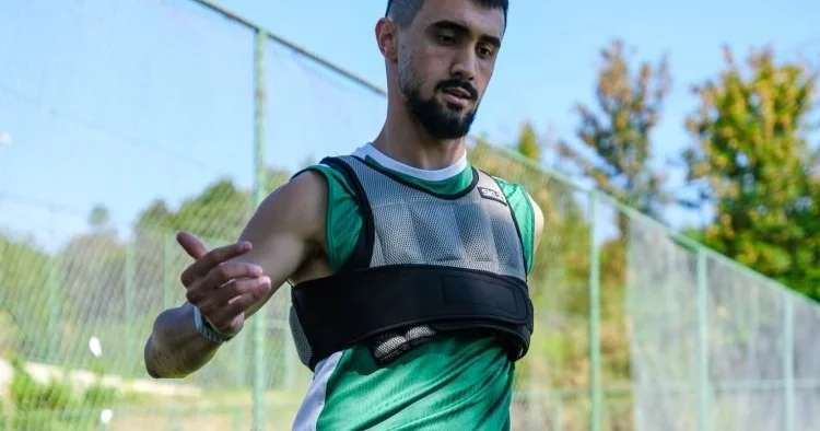Bursaspor un sabiq baş məşqçisi Toral haqda: Oynayıb oynamaması baş məşqçidən asılıdır