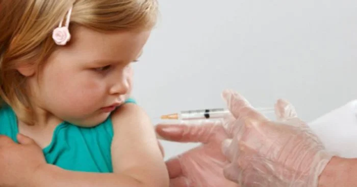 Məktəblilərə YENİ VAKSİN XƏBƏRDARLIĞI Pediatr açıqladı