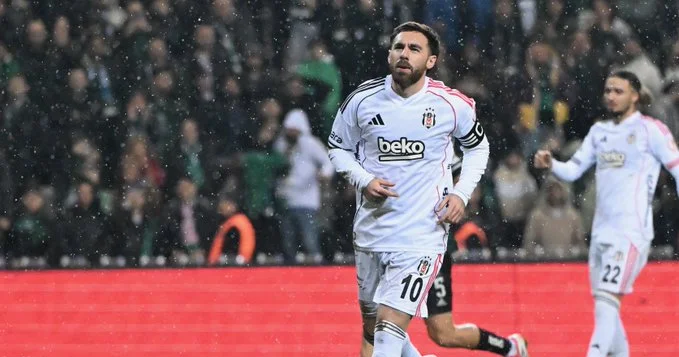 İngiltərə klubu “Beşiktaş”ın kapitanını izləyir