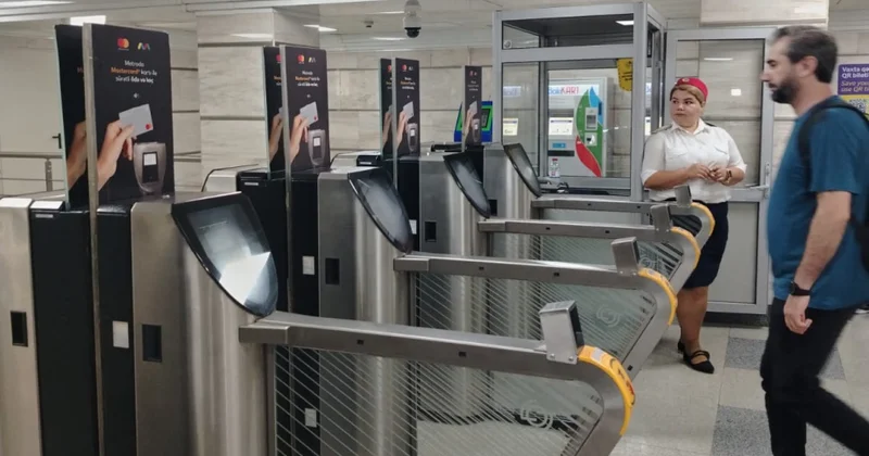Bakı metrosunda sərnişin axınının optimallaşdırılması istiqamətində tədbirlər gücləndirilir