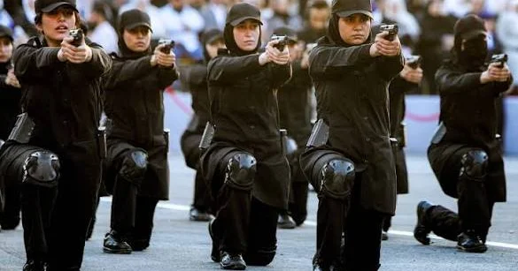 Suriyada qadın polislərin təlimi VİDEO