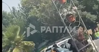Pakistanda silahlı dəstə naziri küçədə qaçırdı