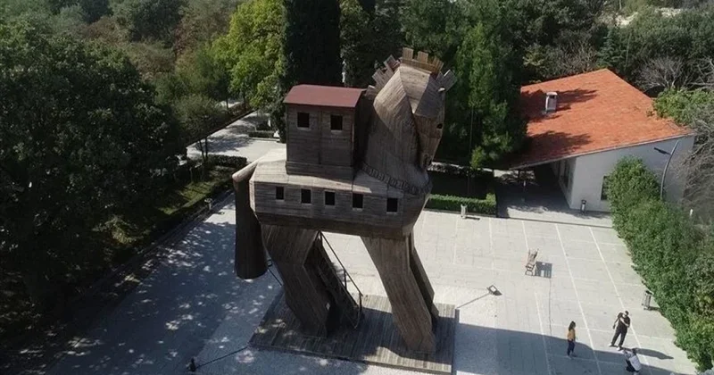 Troya şəhərindəki qədim aqoranın qalıqları aşkarlandı