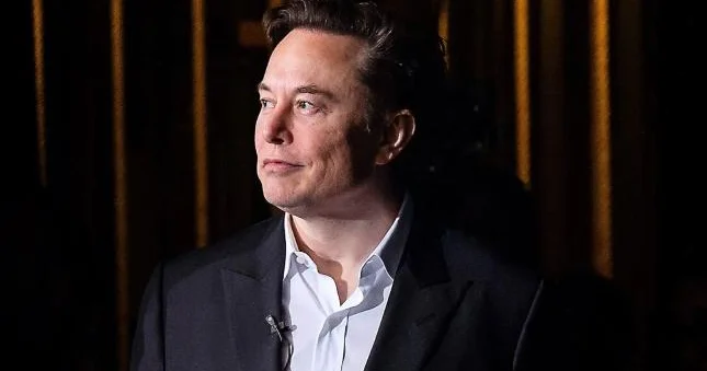 Mask Si Cinpini böyük lider adlandırıb