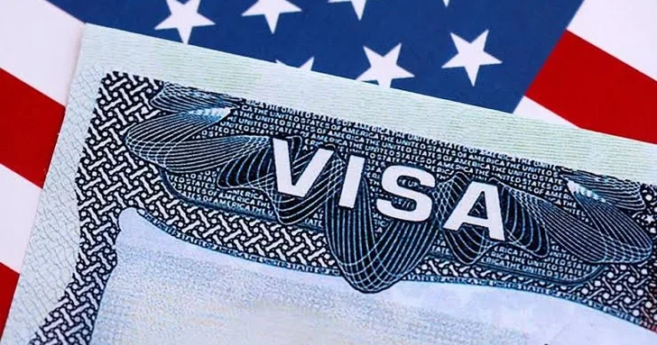 Сын погибшего в Карабахе героя получил визу Эйнштейна в США