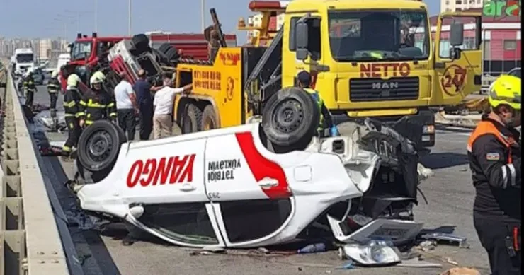 Sumqayıt yolunda TIR avtomobil əzdi, ölən var FOTO