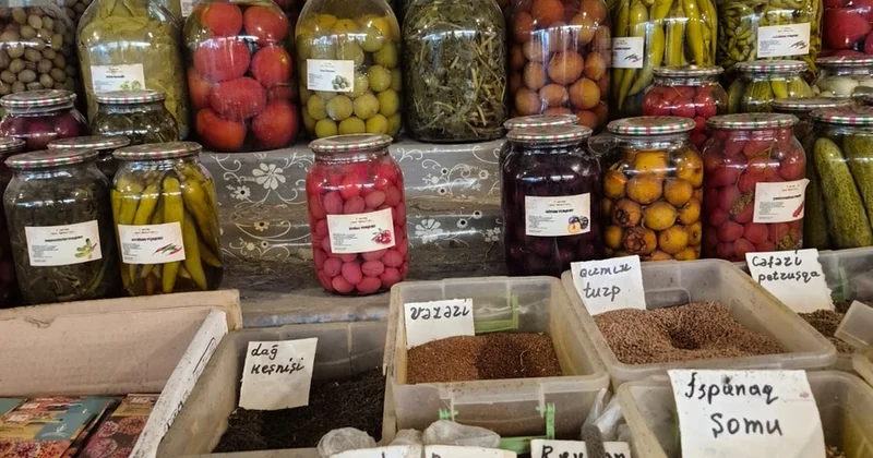 Satıcı narazı, bəs alıcı... Turşu bazarından REPORTAJ (Fotolar)