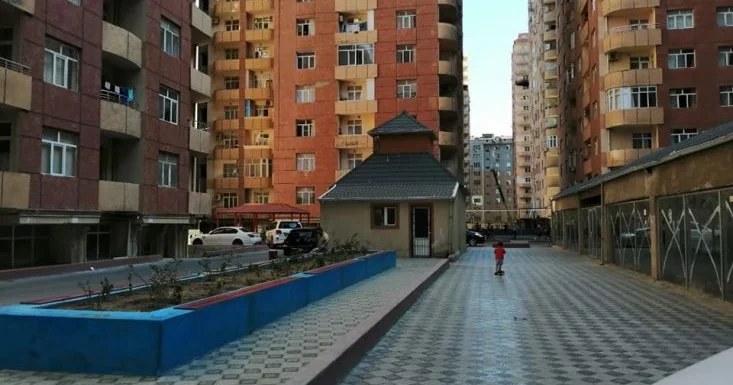 Naməlum tikinti Yasamal sakinlərini təngə gətirib Şikayət