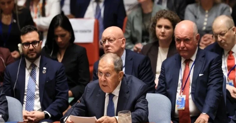 Lavrov: Rusiya danışıqların aparılması üçün hərbi əməliyyatları dayandırmayacaq